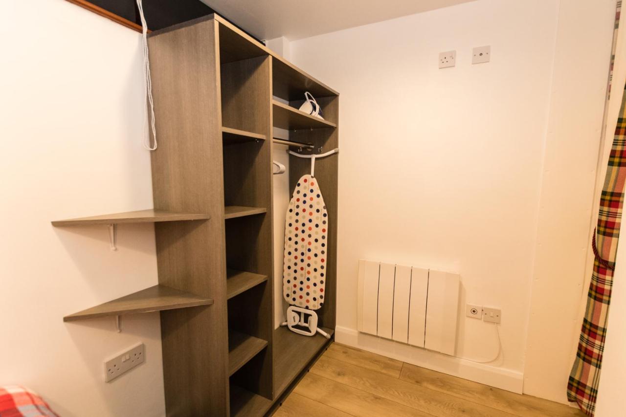 1 Bedroom Newton Apartment L Free Parking L Wigan Royal Infirmary L Haigh Hall L Central Location Bagian luar foto